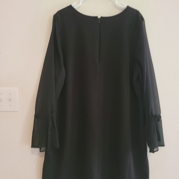 Dress - Picture 5 of 5